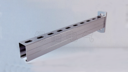 不锈钢电缆桥架的应用领域和优势比较。